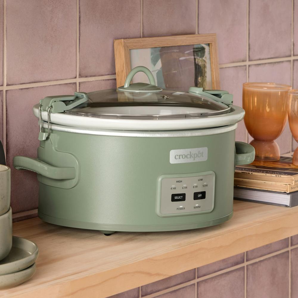 crock-pot-programmable-design-series-6-quart-cook-and-carry-slow-cooker-moonshine-u5 35da96db-7241-3d5a-8296-0e309727e190.jpg